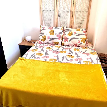 A Mi Chemin Entre Aeroport Et Centre - Vue Sur Les Montagnes - Echappee Belle Daire *