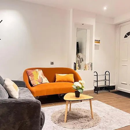 Appartement à Mi Chemin Entre Aéroport Et Centre - Vue Sur Les Montagnes - Echappée Belle Perpignan