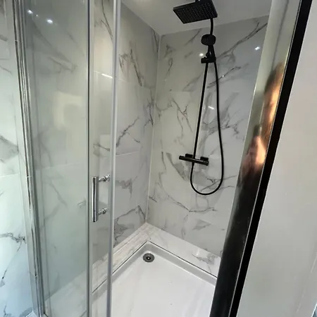 à Mi Chemin Entre Aéroport Et Centre - Vue Sur Les Montagnes - Echappée Belle * Perpignan