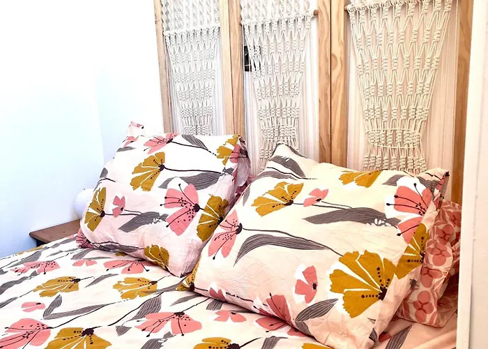 A Mi Chemin Entre Aeroport Et Centre - Vue Sur Les Montagnes - Echappee Belle * ペルピニャン