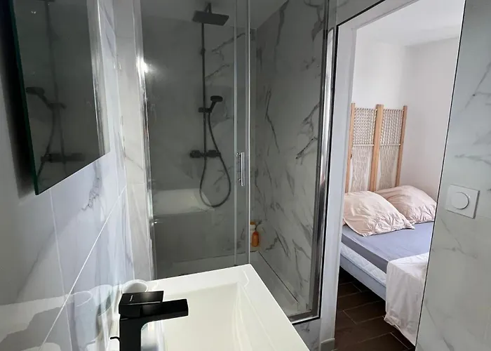 アパート A Mi Chemin Entre Aeroport Et Centre - Vue Sur Les Montagnes - Echappee Belle *